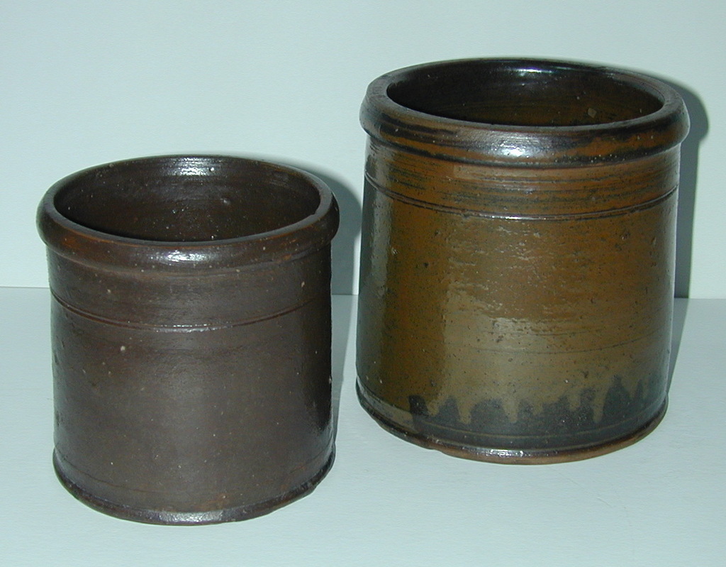 Two small jars of similar form. ai27.