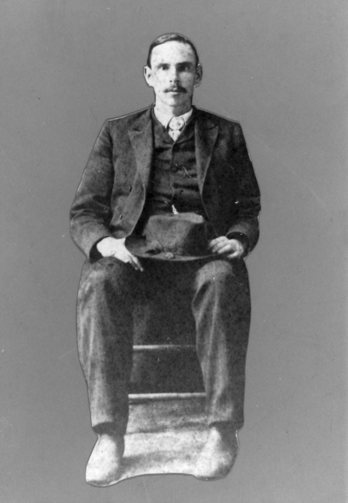 A photograph of Charles Decker, Jr. Burbage26.
